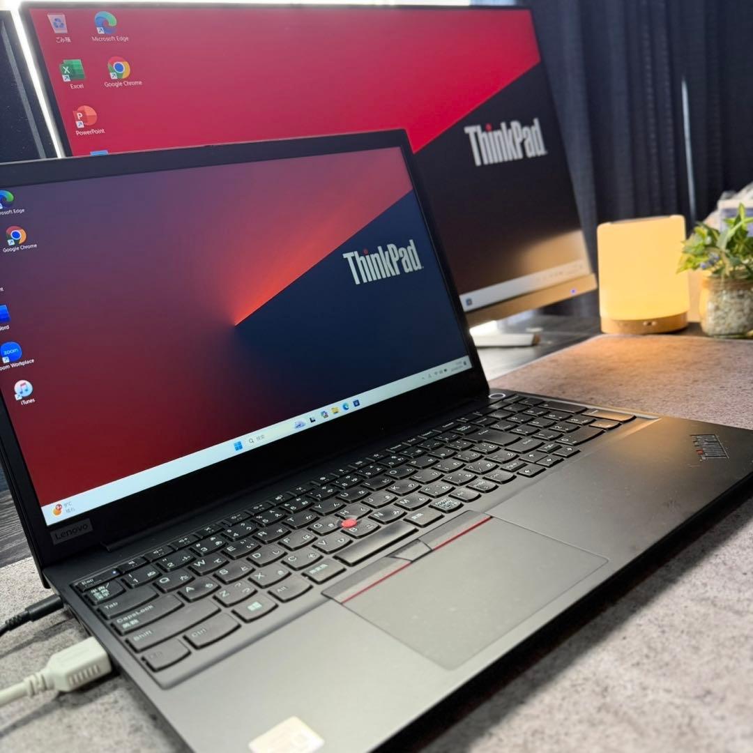 美品 Lenovoノートパソコン 10世代 32GB 新品NVMe 11pro