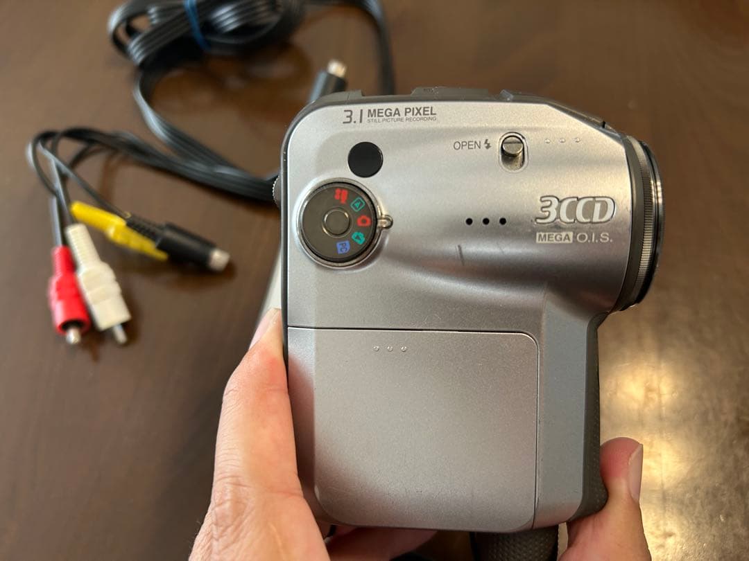 Panasonic SDR-S200 3CCD ビデオカメラ キャリーバック付き