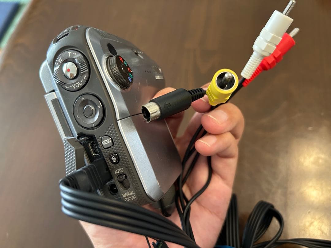 Panasonic SDR-S200 3CCD ビデオカメラ キャリーバック付き