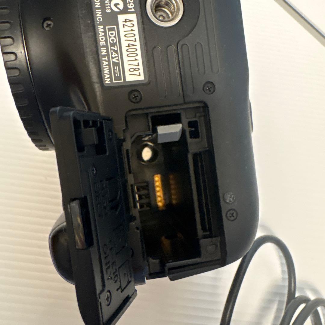 Canon EOS Kiss X50 デジタル一眼レフカメラ