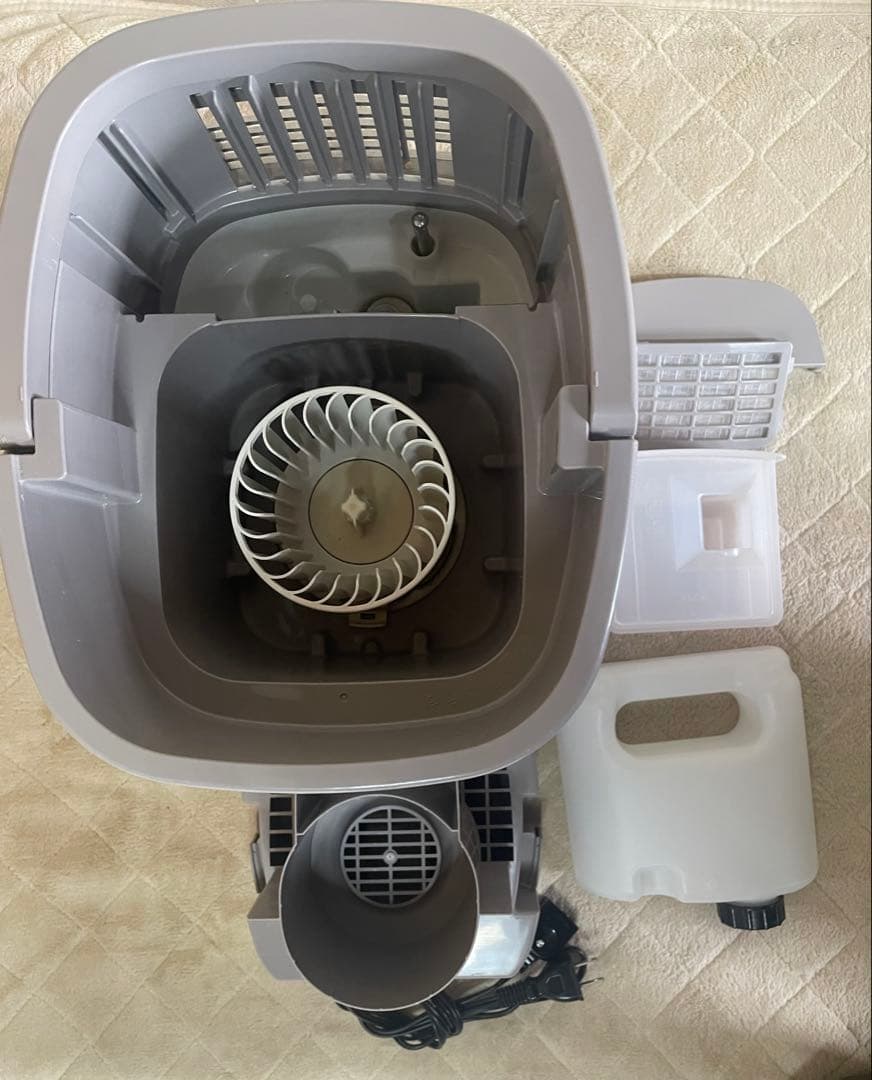 POLA 置き型加湿器 シルバー（CORONA）