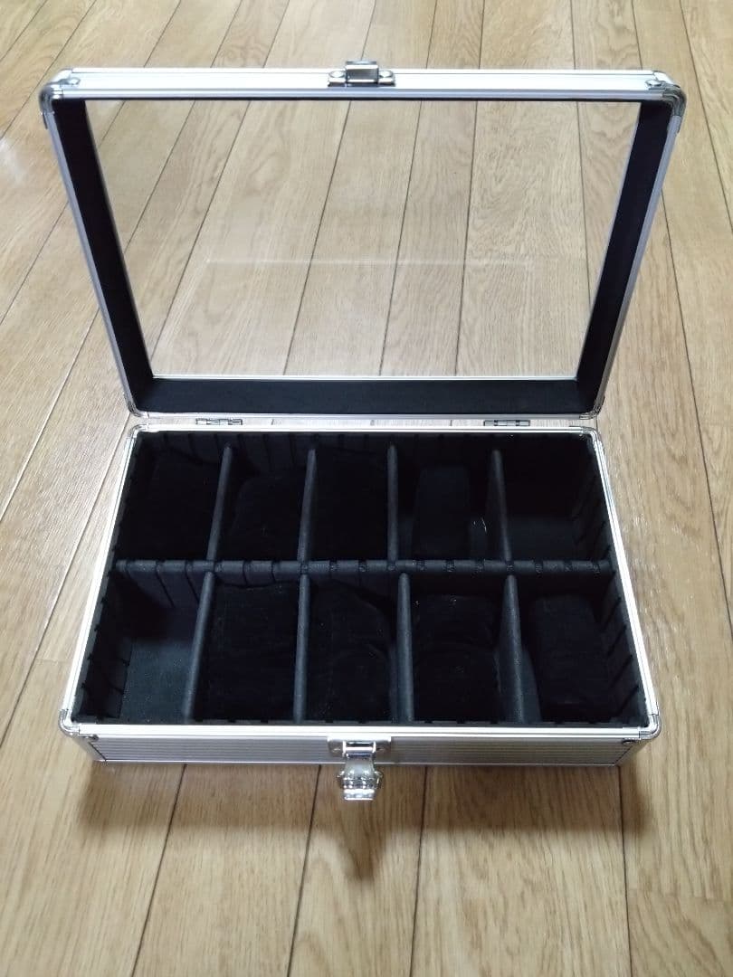 アルミ製ジュエリーケース ８仕切り