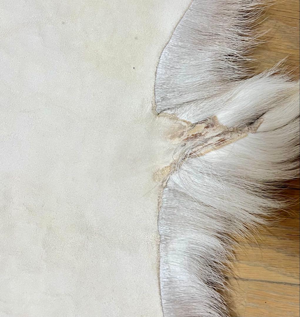 関西万博 北欧館【フィンランド製】高級トナカイの毛皮　ムートン、キャンプ、敷物