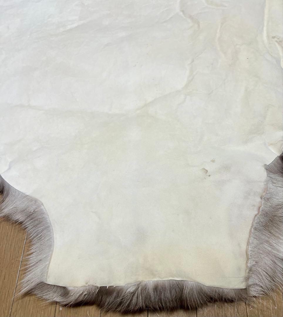 関西万博 北欧館【フィンランド製】高級トナカイの毛皮　ムートン、キャンプ、敷物