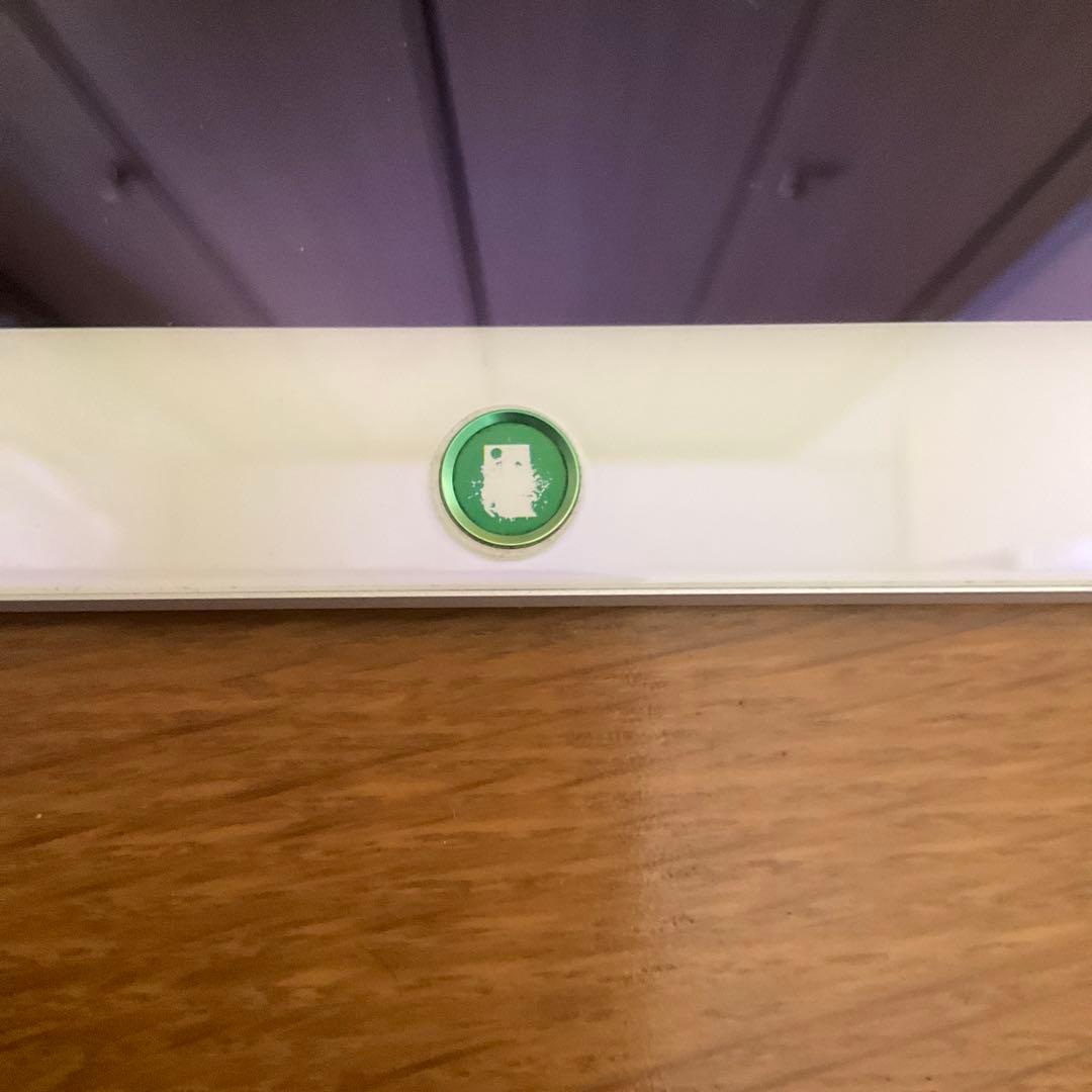 iPad mini 5 Wi‑Fiモデル 256GB シルバー　※電源ボタン陥没