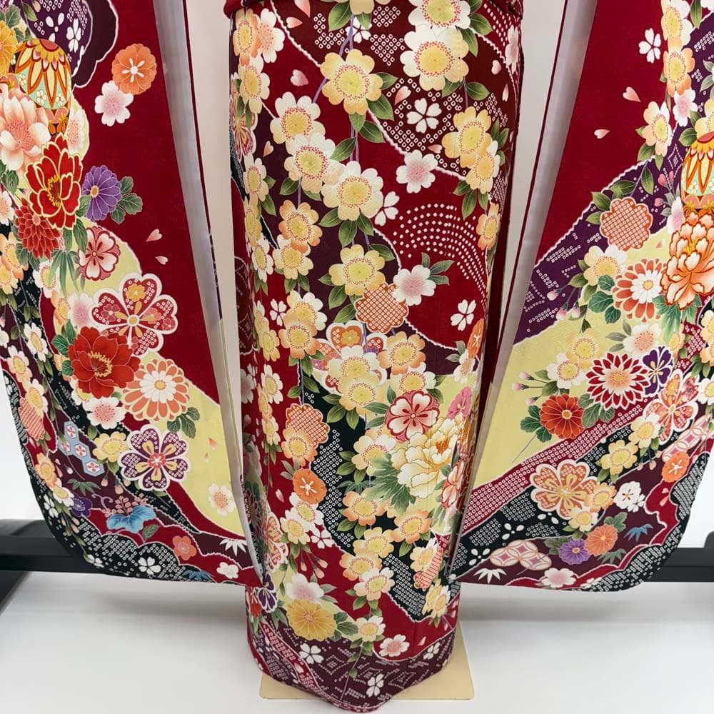 振袖 正絹 赤 黄色 古典花柄　裄68.8㎝ 　成人式 中古 c-80