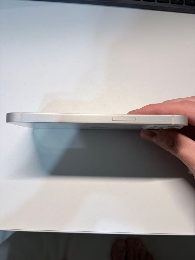 iPhone 13 128GB ホワイト