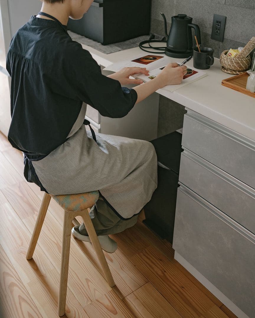 キッチンスツールNA(H630)＋ ミナペルホネンsky flower OR