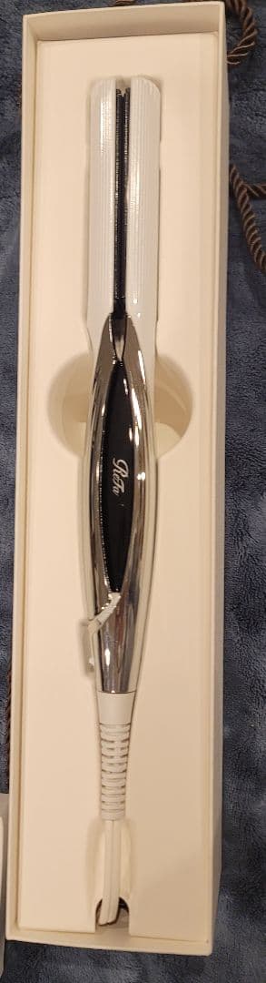 ReFa ヘアアイロン パッケージ