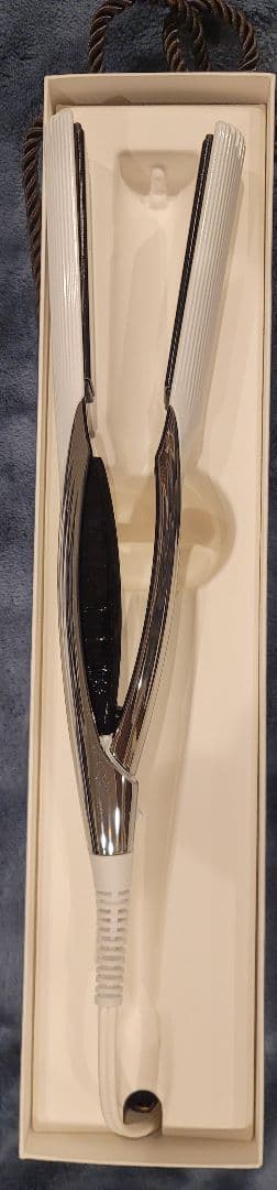 ReFa ヘアアイロン パッケージ