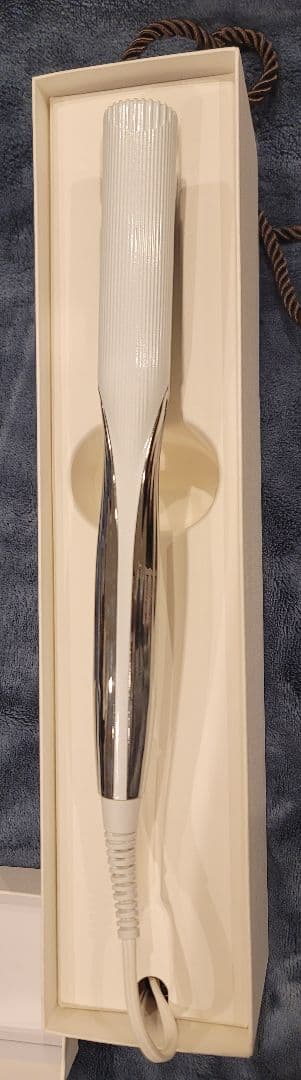 ReFa ヘアアイロン パッケージ