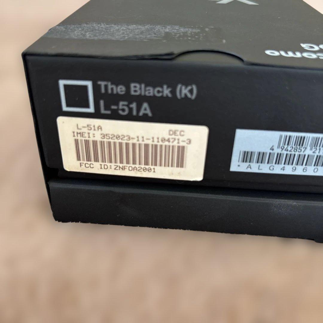 docomo V60 ThinQ L-51A デュアルスクリーン付 新品未使用