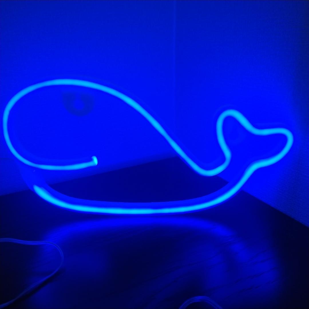 【☆超美品★】　＊クジラのネオンサイン＊　アイスブルー