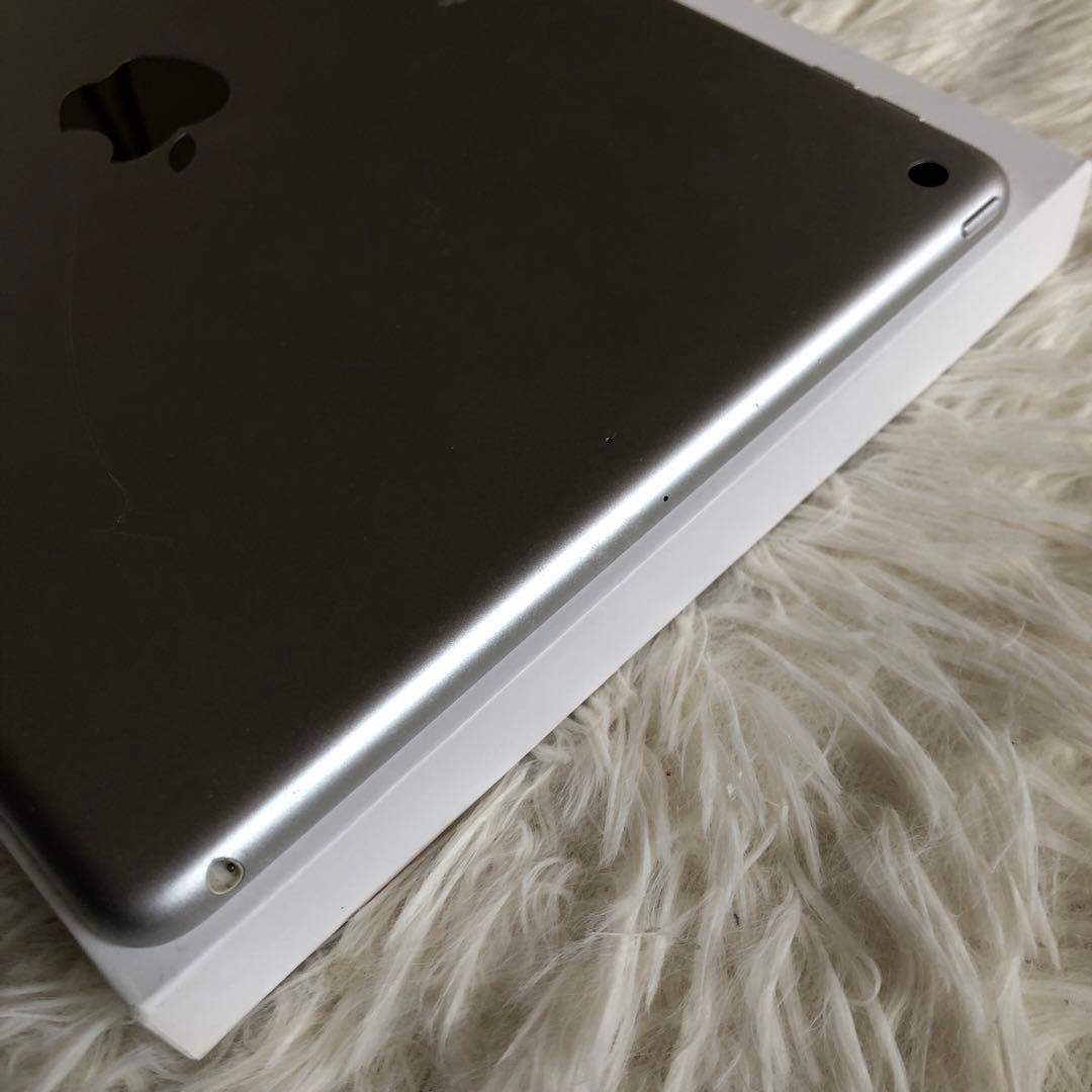 【早い者勝ち】iPad 第7世代 128GB 【すぐ発送】