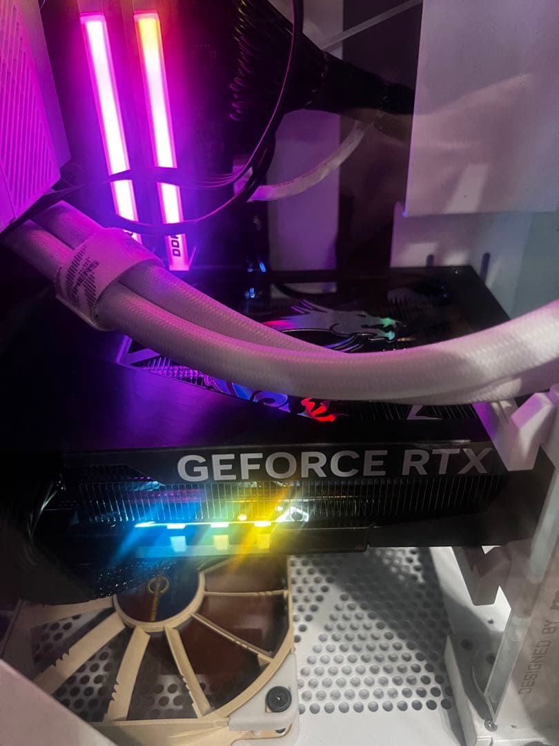 グラフィックボード・グラボ・ビデオカード MSI RTX 5070 Ti 16G GAMING TRIO OC