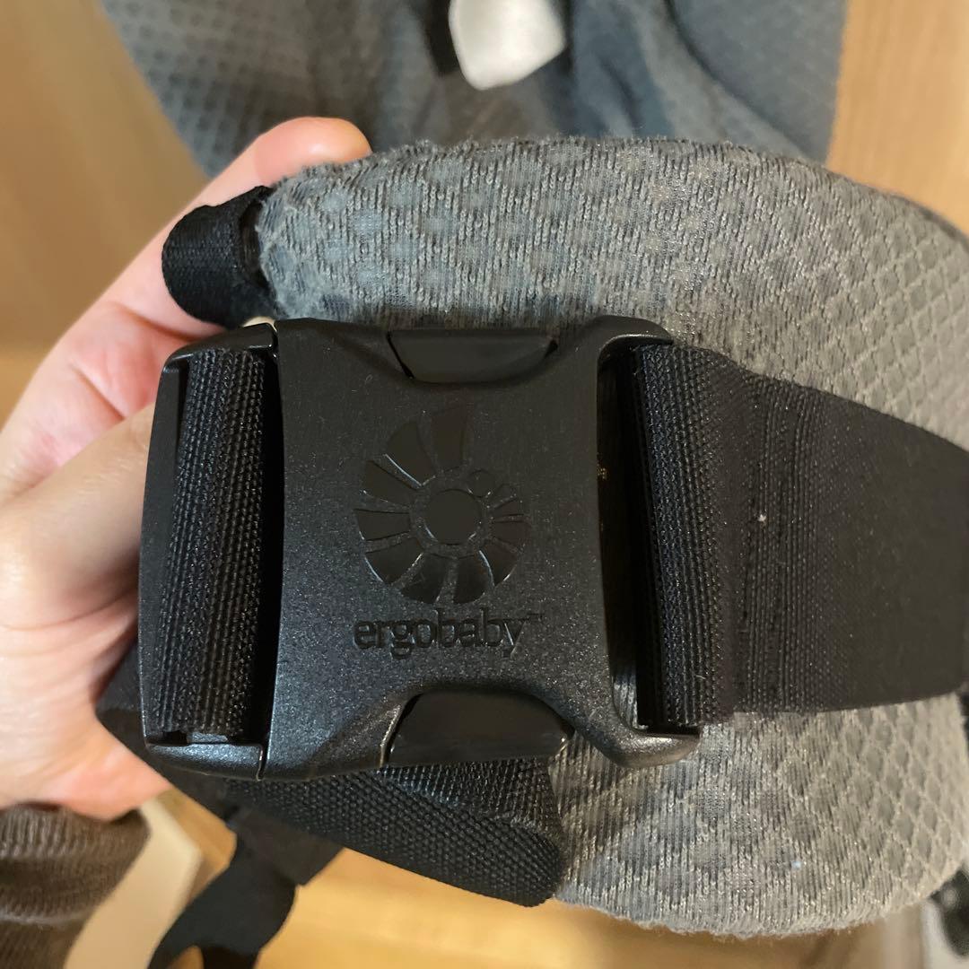 エルゴベビー オムニブリーズ 抱っこ紐 グラファイトグレーergobaby