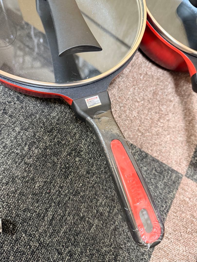 未使用　Bellfina 赤色のノンスティック鍋とフライパン　3点セット