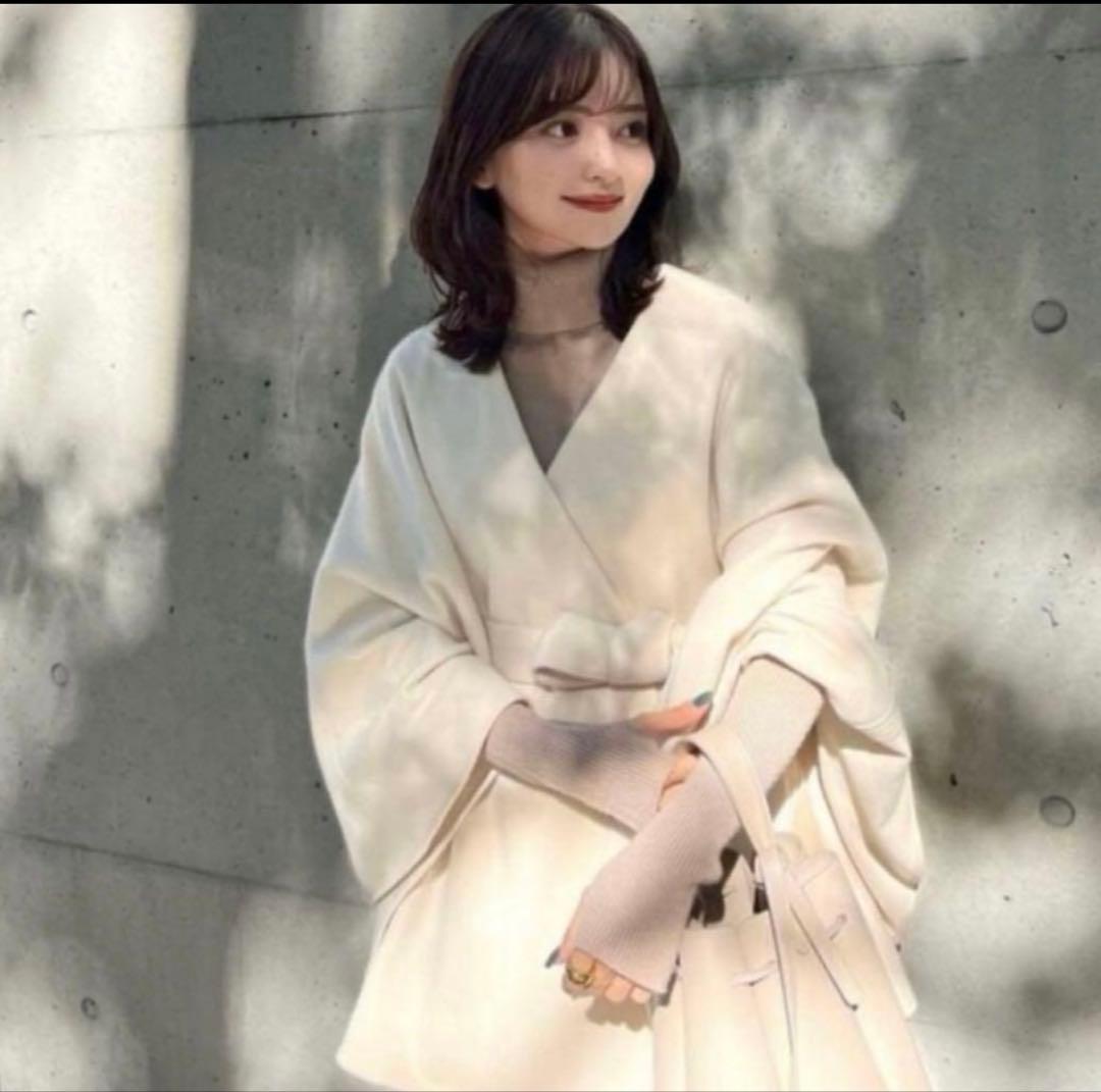 【美品】アニュアンス　ウールケープコート