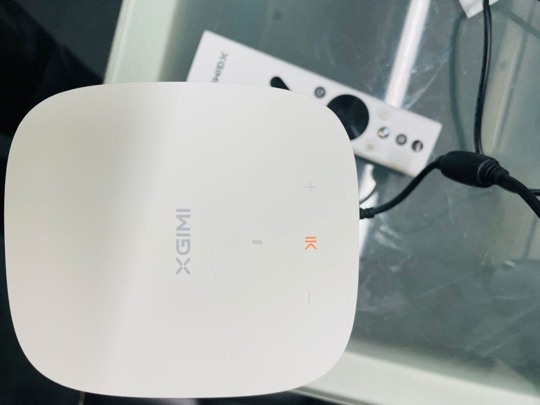 Android TV搭載近未来的極小プロジェクタXGIMI XJ03W MOGO