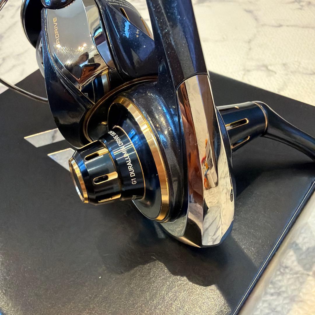 DAIWA 23 SALTIGA 4000-XH スピニングリール