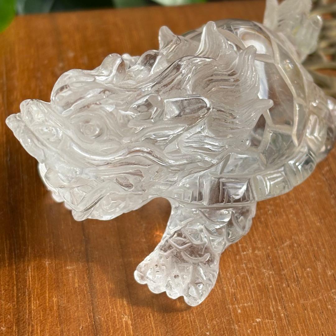 高品質 ブラジル産の天然水晶で彫られた龍亀（ロングイ） 置物197g