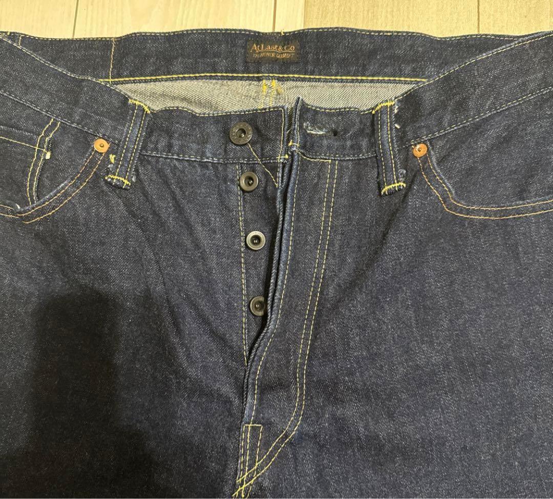 アットラスト　ストレートデニム 濃紺 ボタンフライ　　36