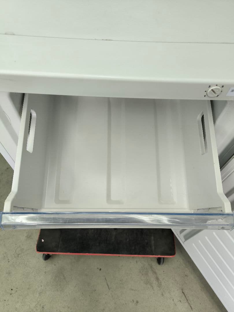 2021年製　サンデン ヨコ型冷凍庫　 冷凍ストッカー 98L　 SVF-98W