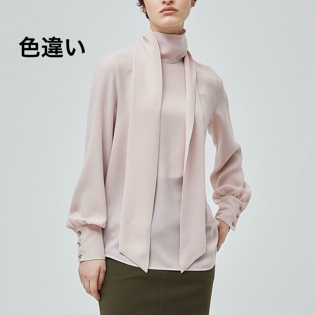 【ベイジ】ボウタイ　リボン　ハイネック　ブラウス　とろみ　ベージュ　金ボタン