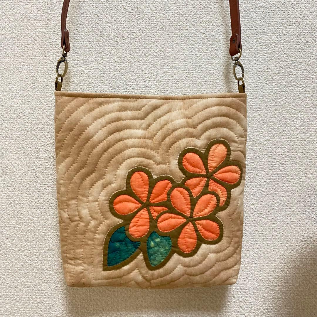 ハワイアンキルト◆ショルダーバッグ◆プルメリア◆ハンドメイド