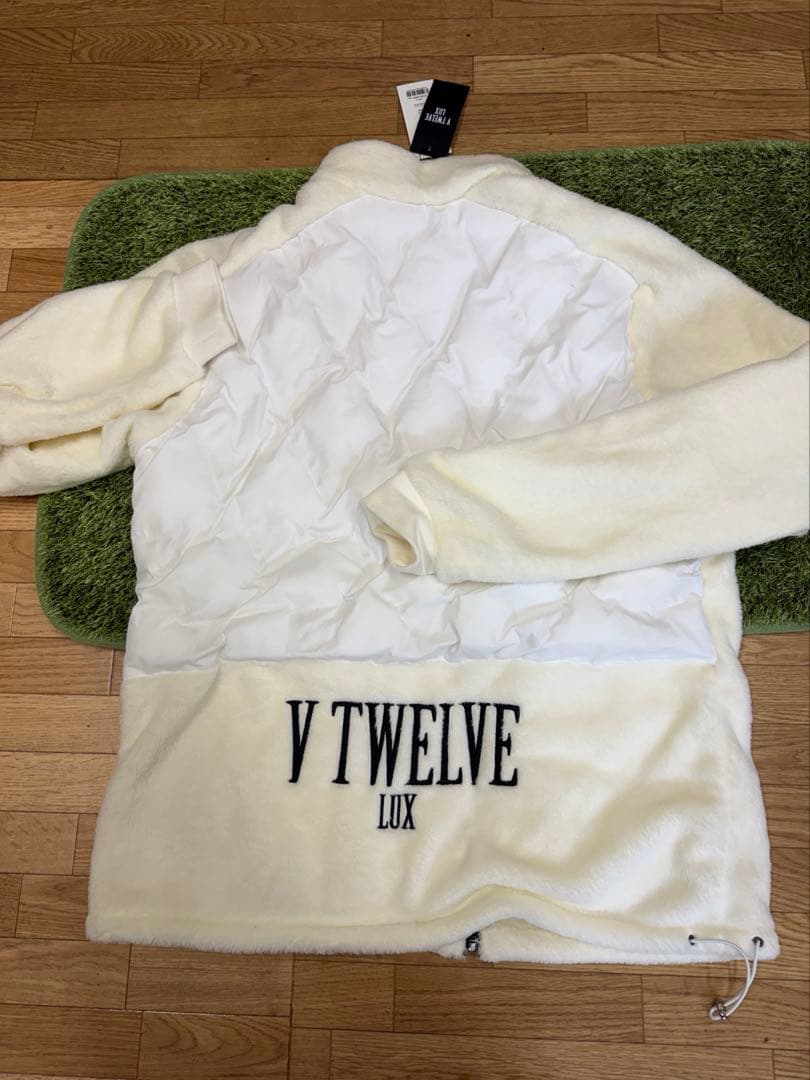 新品正規品【V12/size L】フリース　ハイブリッド　キルティングアウター