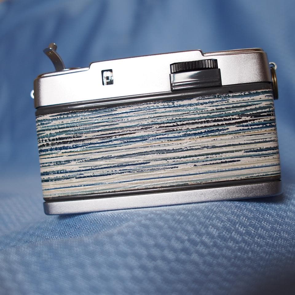 ドレスアップ PEN-EE S \"イタリアンレザー\" 整備済 ハーフカメラ