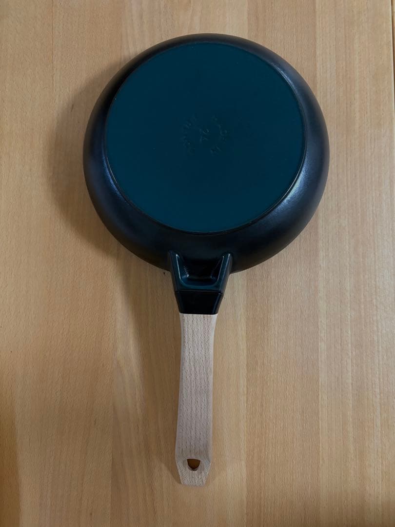 ストウブ　フライパン　24cm