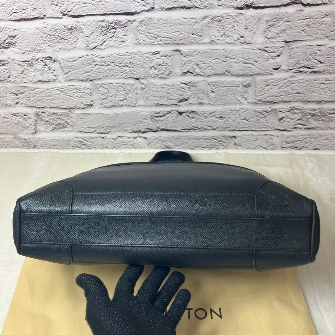 ルイヴィトン タイガ イゴール 本革 レザー A4 ビジネスバッグ 黒