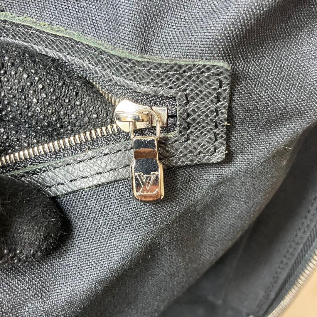 ルイヴィトン タイガ イゴール 本革 レザー A4 ビジネスバッグ 黒