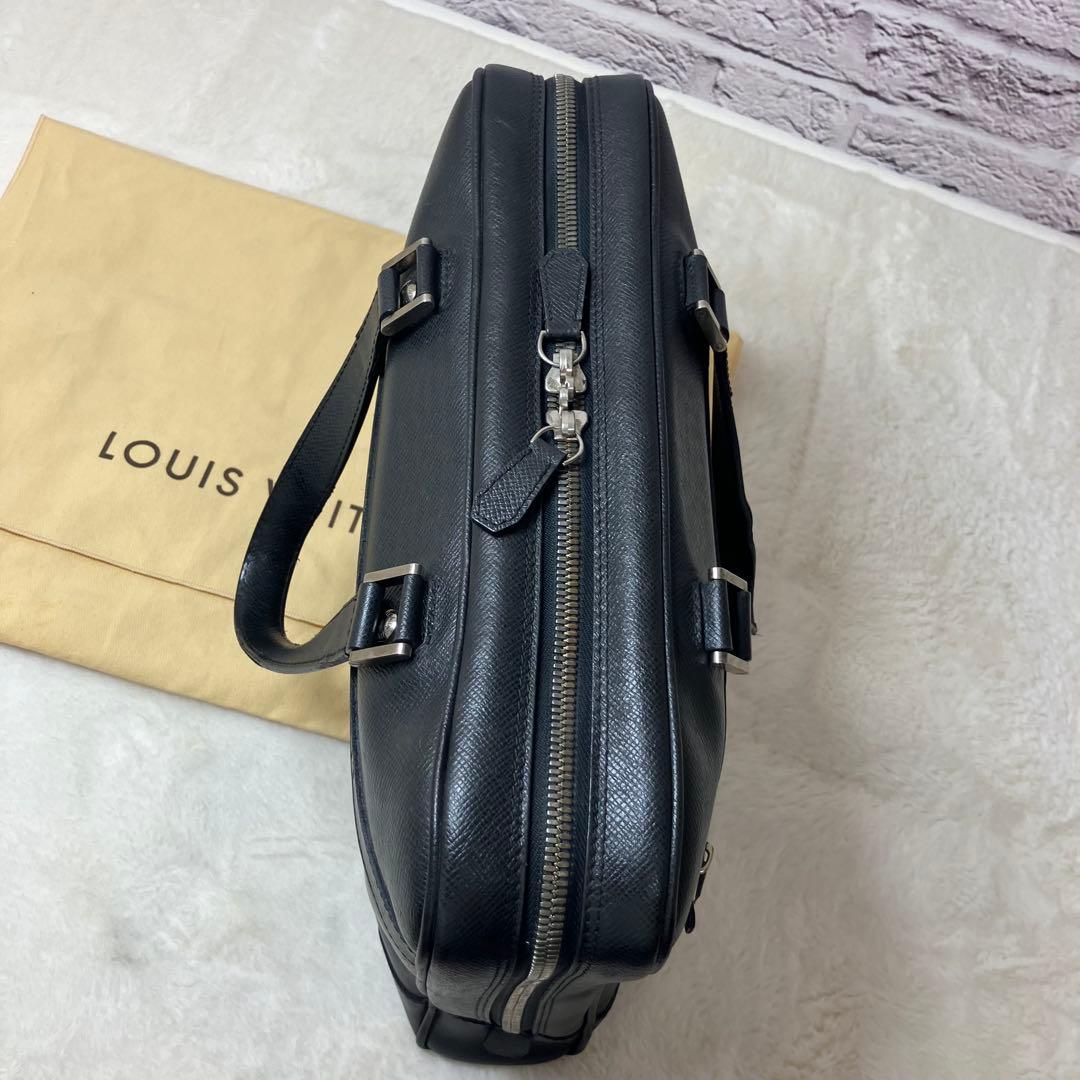 ルイヴィトン タイガ イゴール 本革 レザー A4 ビジネスバッグ 黒