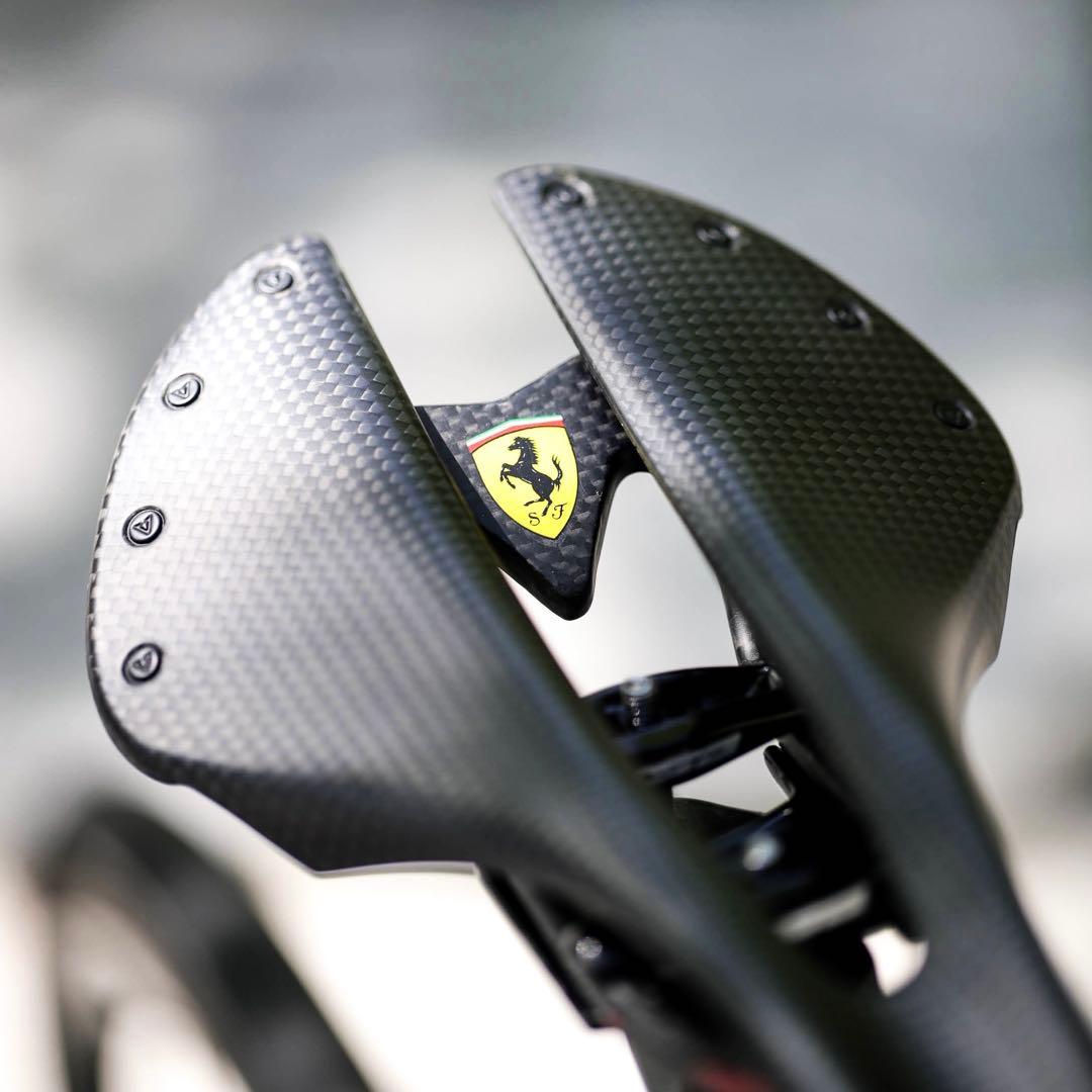 ASTVTE アスチュート ONE カーボン サドル 重量98g