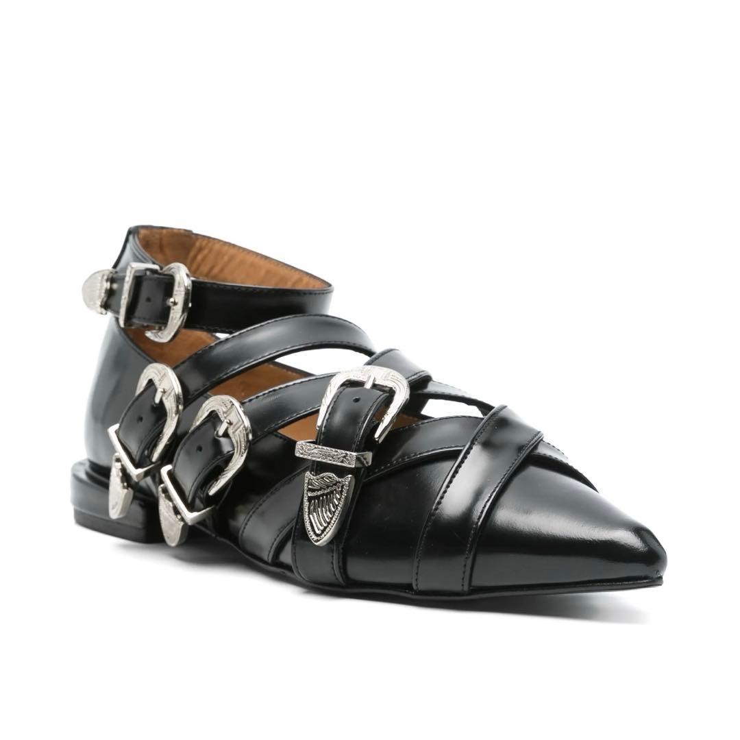 Toga Pulla デコラティブバックル フラットシューズ