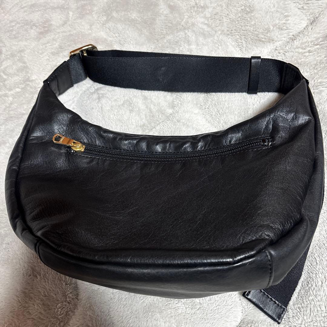 russet ラシット ソフトレザーラウンドショルダーバッグ ゴールド金具