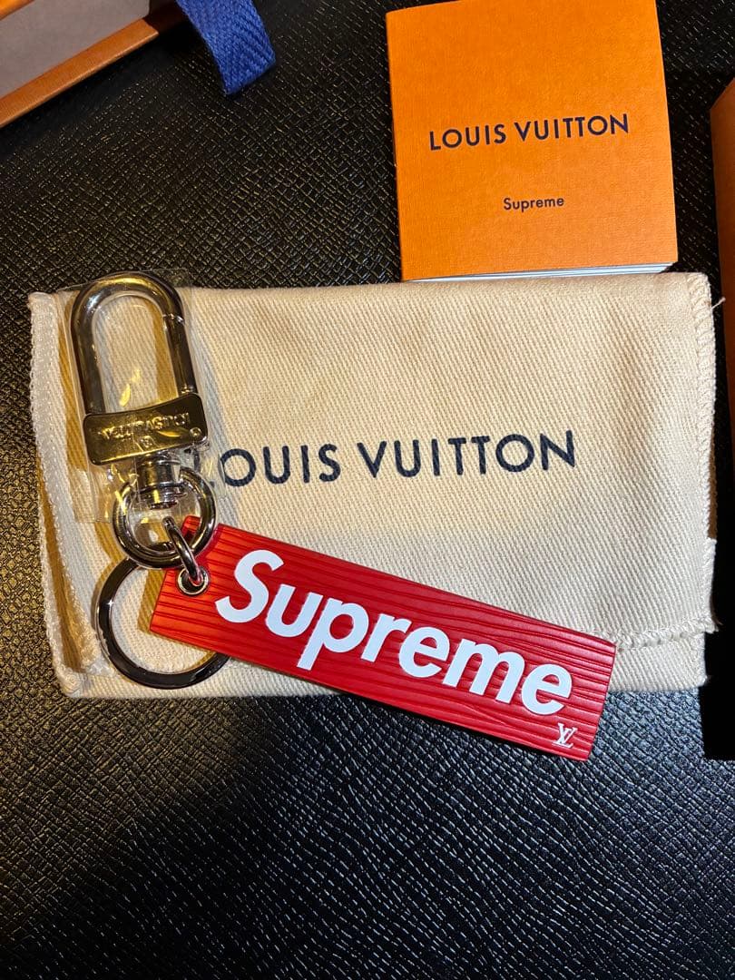 ま 【新品 未使用】LOUIS VUITTON × Supreme