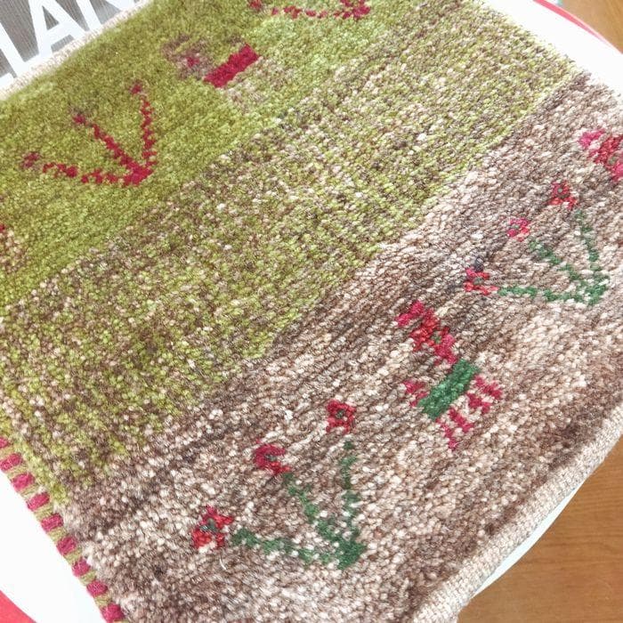 値下げ交渉ミニギャベ●33×34㎝●手織●本物●新品未使用 遊牧民が紡ぐギャッベ