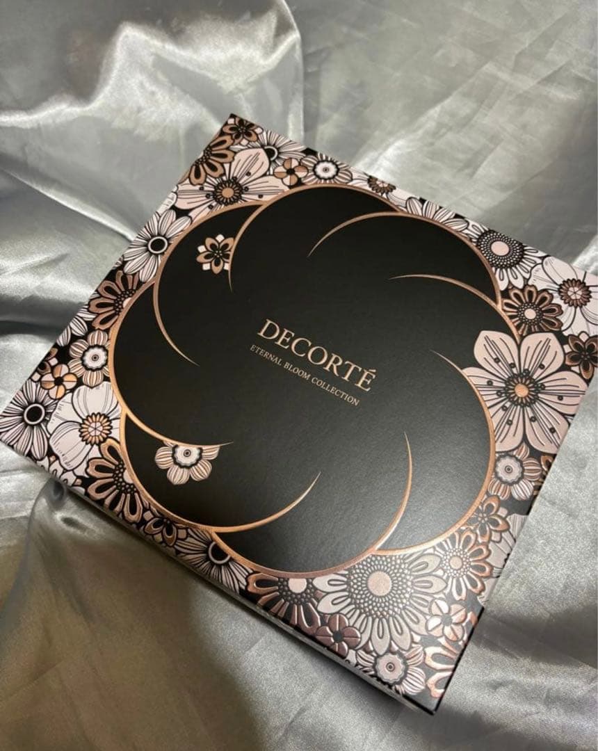 コスメデコルテ　2025 ホリデー　エターナル　ブルーム　コレクション　新品