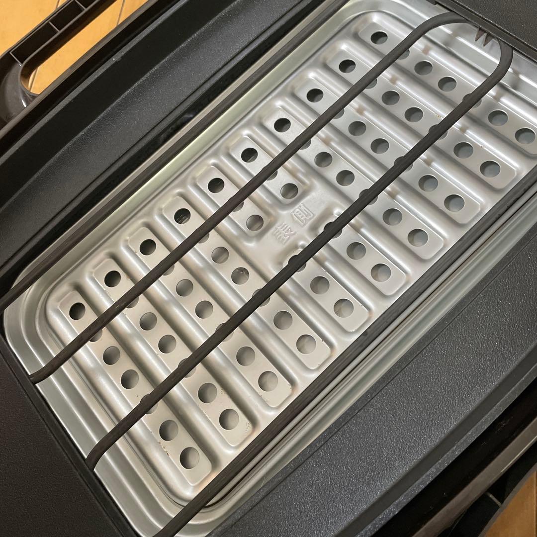 ワイドホットプレート　SANYO　たこ焼き・焼肉・平面・蒸し　HPS-SW4E2