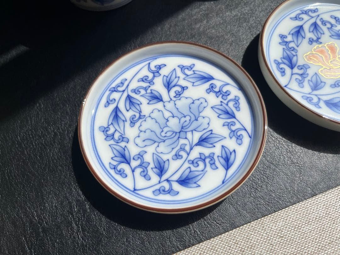 十五代　辻常陸　花唐草紋　そば猪口揃　　　　　　　　　そば猪口2点　小皿2点