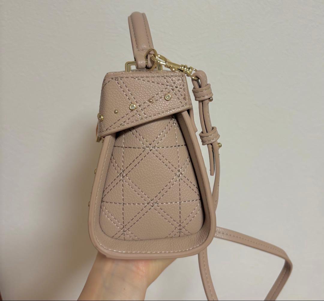 キルティングビジュースタッズポシェット