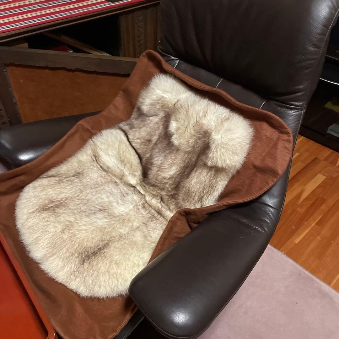 座布団　マット ラグ 毛皮　クッション　シルバーフォックス　高級　2枚セット