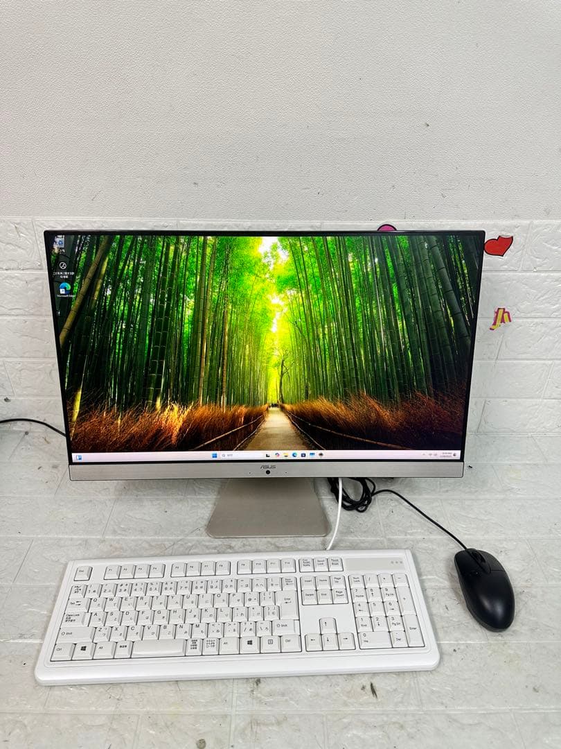 ASUS一体型PC 即使可 LINEとOffice入り