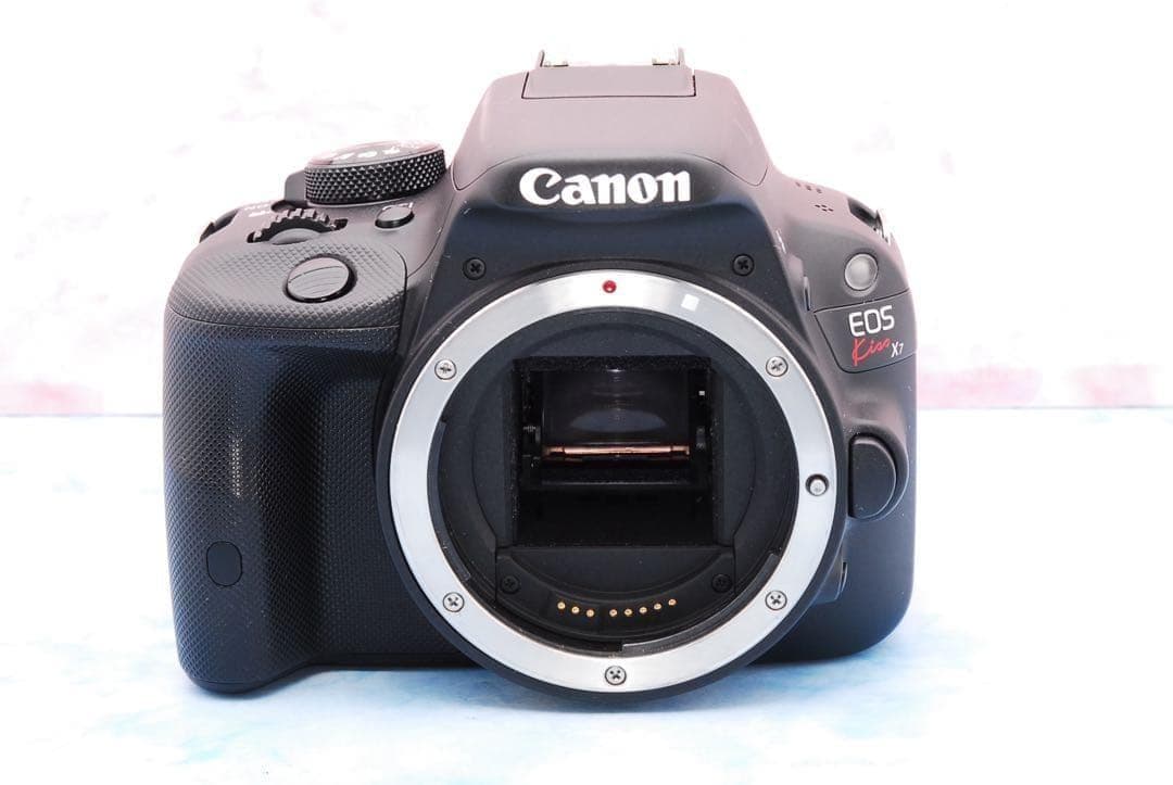 Canon Kiss X7☆一眼レフカメラ☆S数少☆豪華Wレンズ☆軽量＆小型