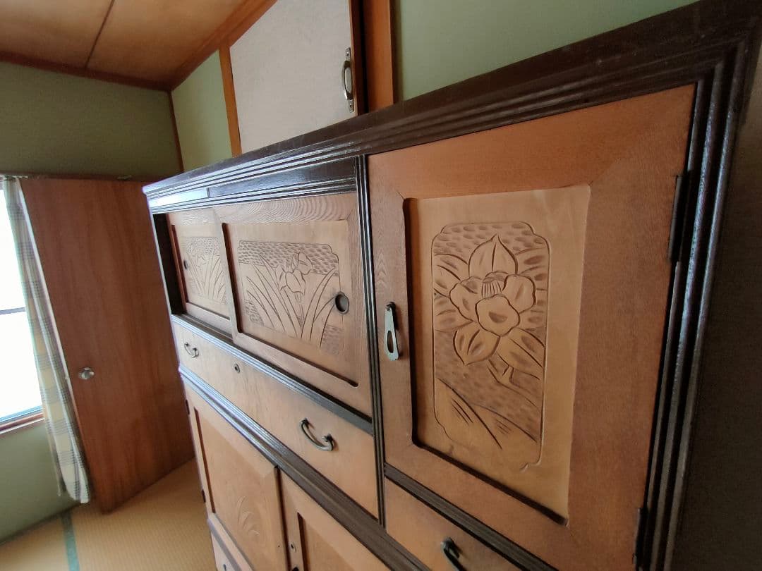 レトロな箪笥　幅122cm 高さ170cm 奥行42cm