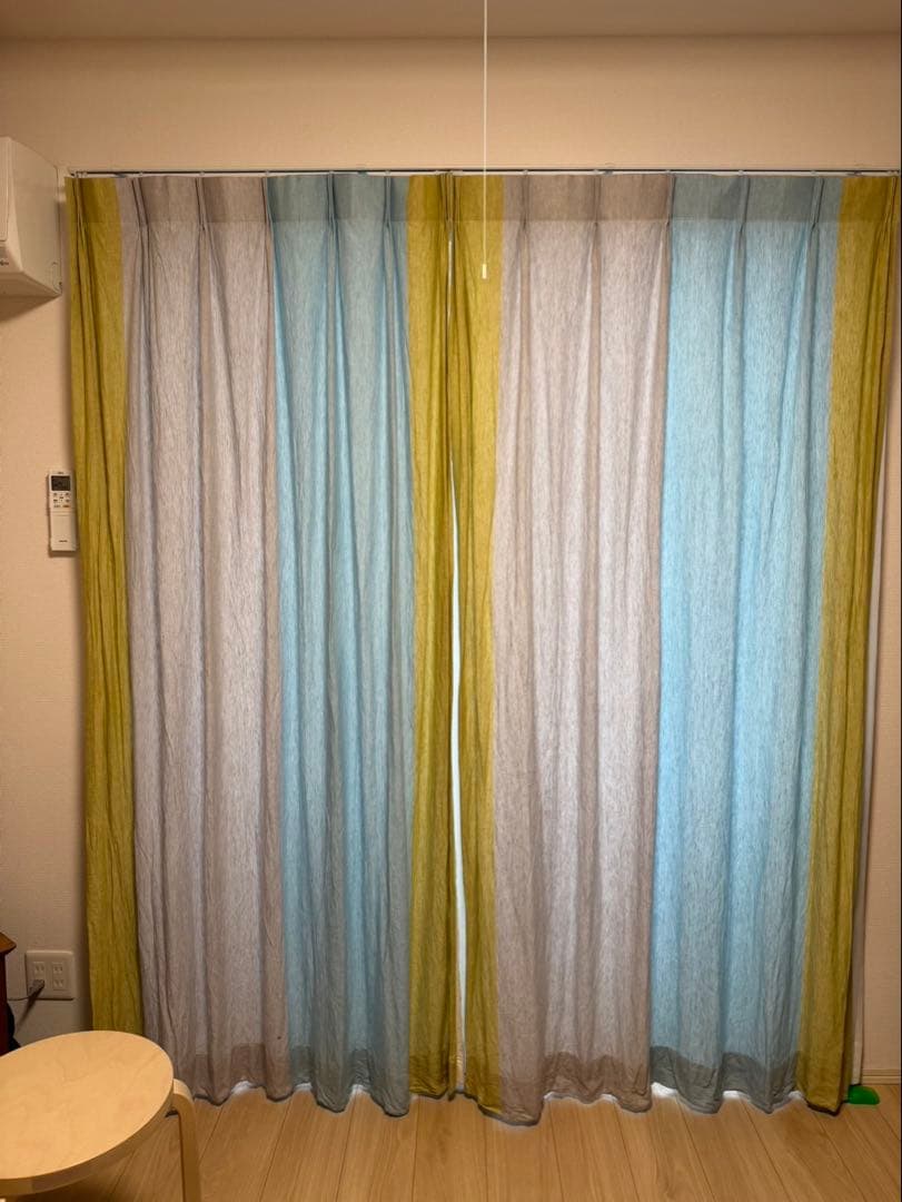 青と黄のグラデーション ドレープカーテン
