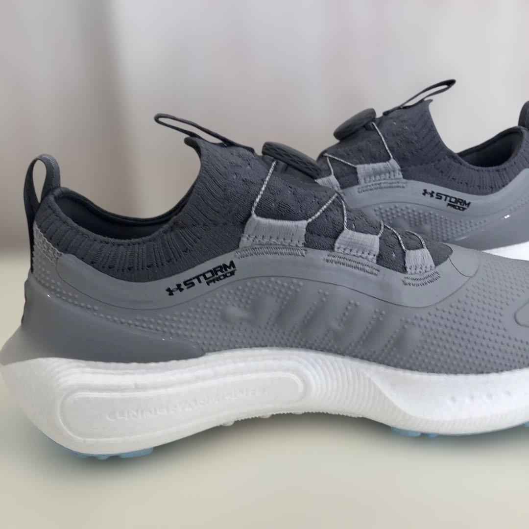 アンダーアーマー　ゴルフシューズ　ファントム フォア ボア スパイクレス